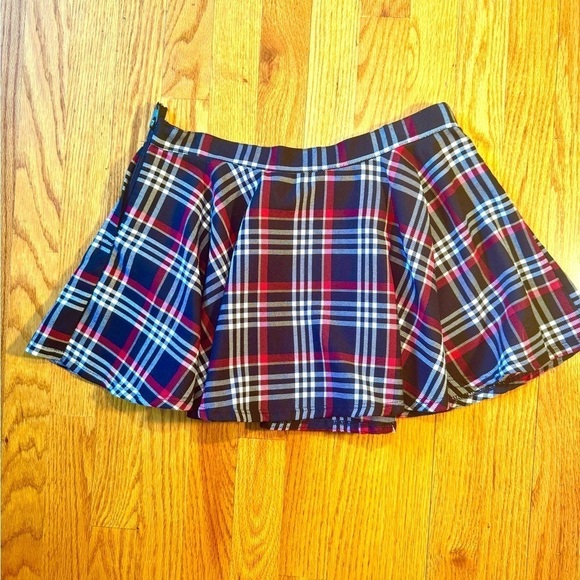 Forplay Plaid Flared Ladies Mini Skirt 
Born in Hollywood | So Stylish! - Picture 3 of 10